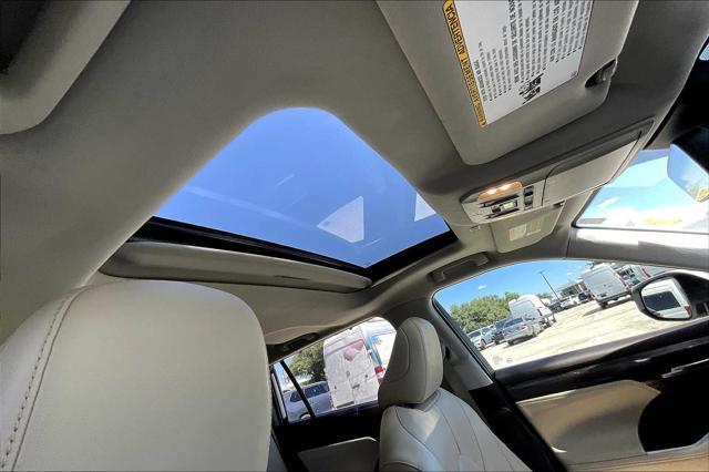used 2022 Toyota Highlander car, priced at $40,657