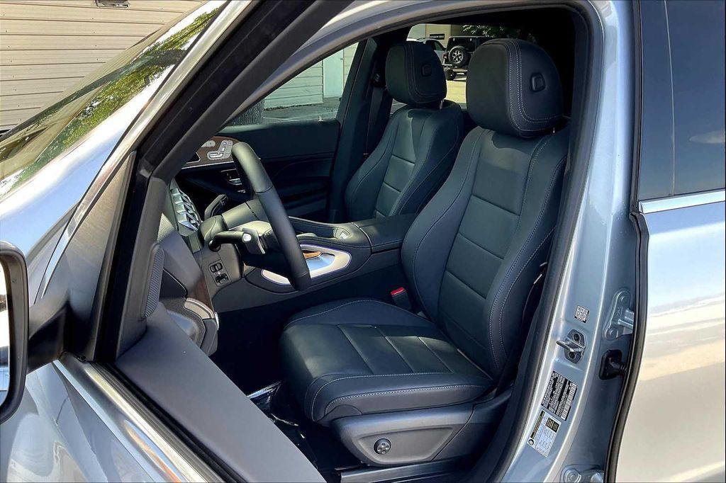 new 2025 Mercedes-Benz GLE 350 car, priced at $69,715
