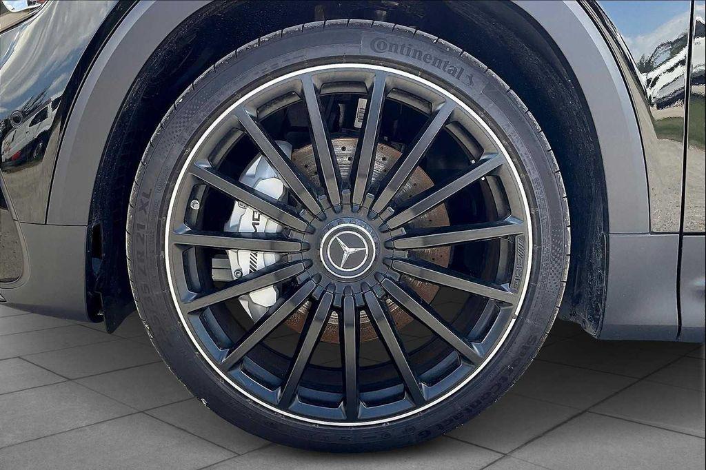 new 2025 Mercedes-Benz AMG GLB 35 car, priced at $69,740