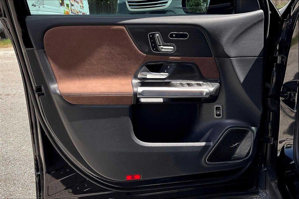 new 2025 Mercedes-Benz AMG GLB 35 car, priced at $69,740