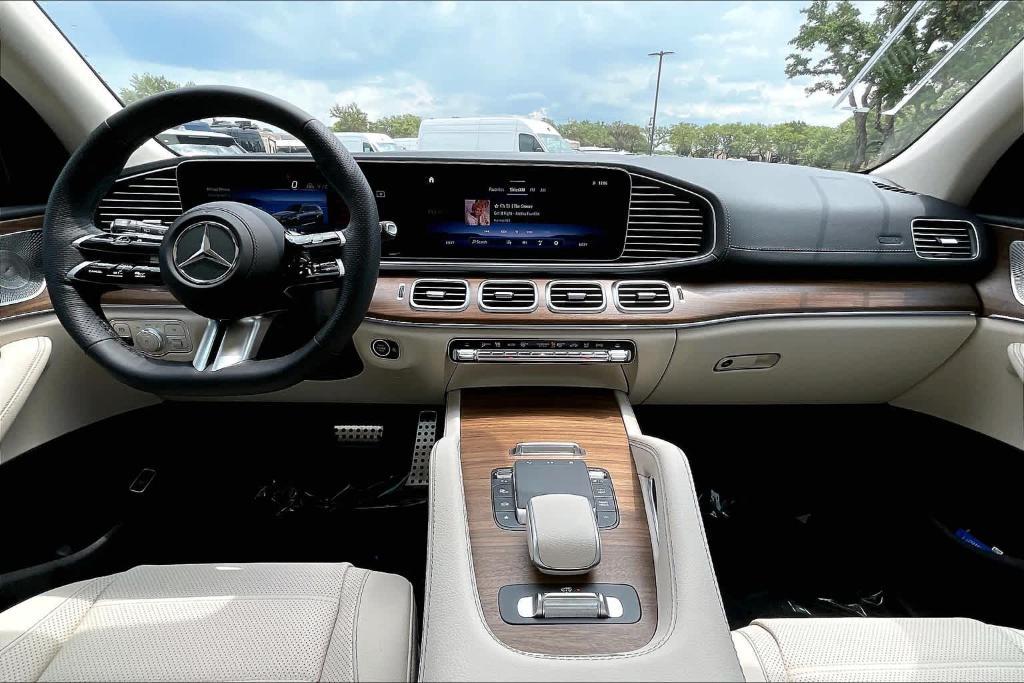 new 2024 Mercedes-Benz GLS 450 car, priced at $103,350