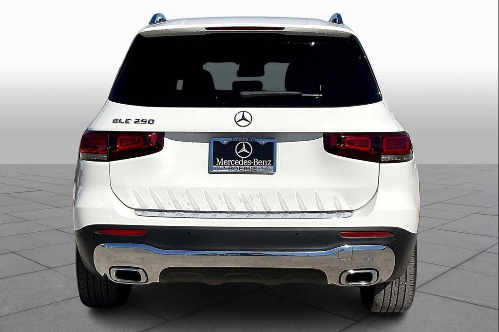 used 2023 Mercedes-Benz GLB 250 car, priced at $30,777