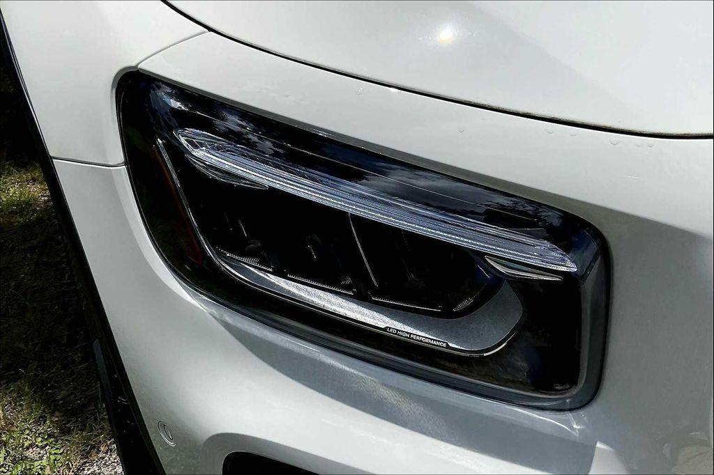 new 2025 Mercedes-Benz GLB 250 car, priced at $47,145