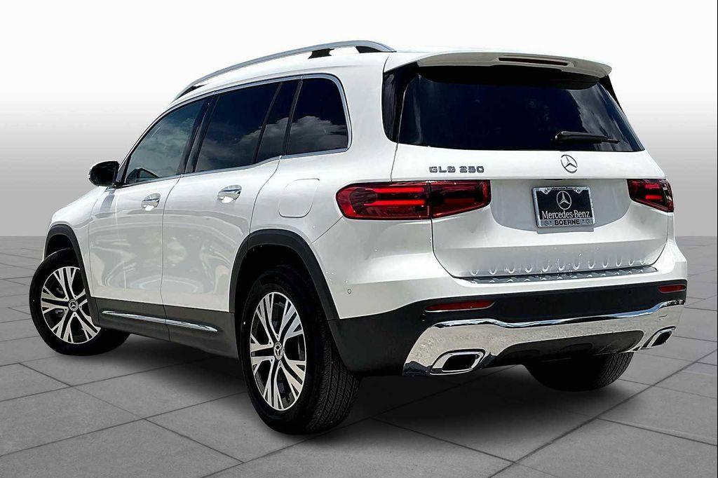 new 2025 Mercedes-Benz GLB 250 car, priced at $47,145