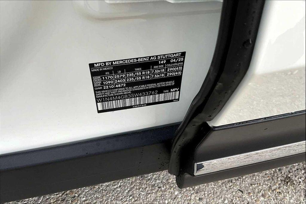 new 2025 Mercedes-Benz GLB 250 car, priced at $47,145