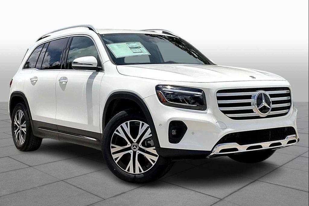 new 2025 Mercedes-Benz GLB 250 car, priced at $47,145