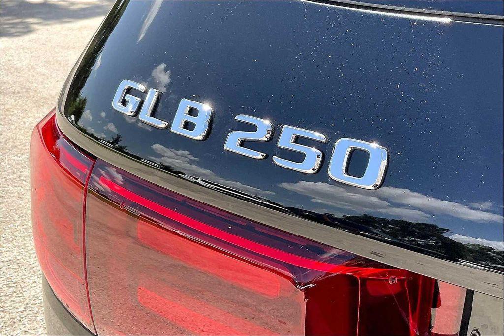 new 2025 Mercedes-Benz GLB 250 car, priced at $54,765