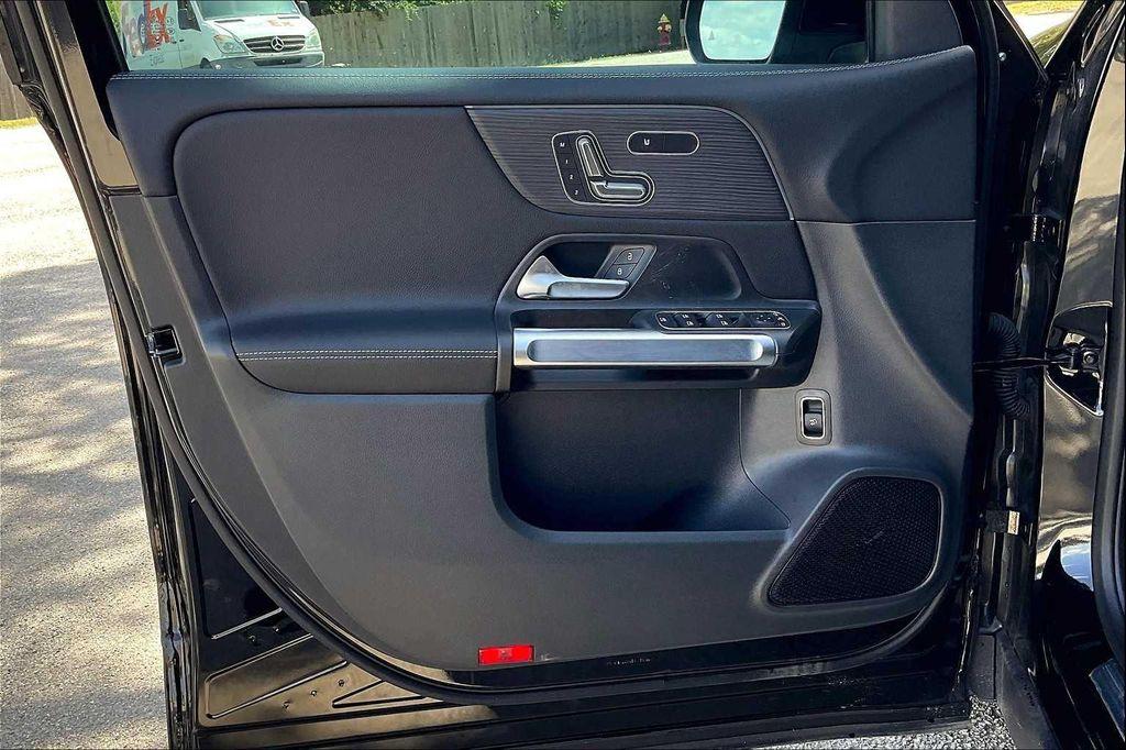 new 2025 Mercedes-Benz GLB 250 car, priced at $54,765