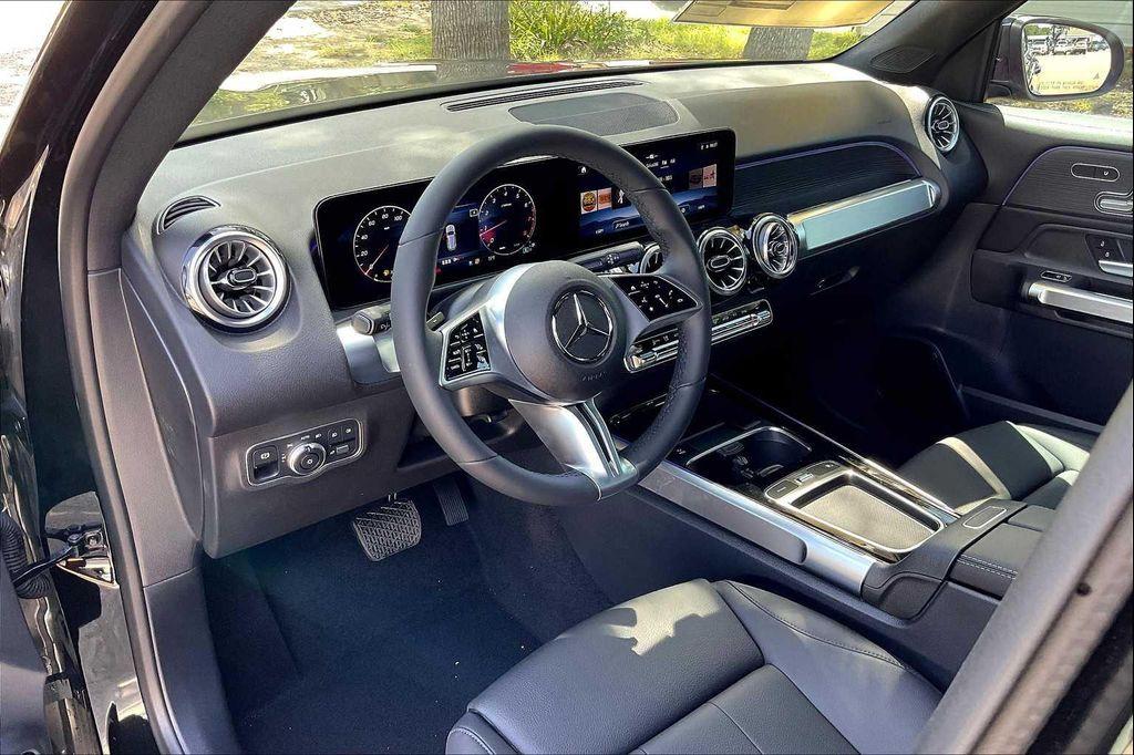 new 2025 Mercedes-Benz GLB 250 car, priced at $54,765