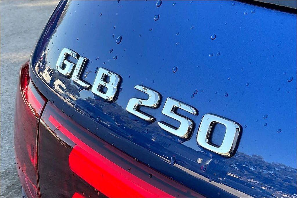 used 2025 Mercedes-Benz GLB 250 car, priced at $41,555