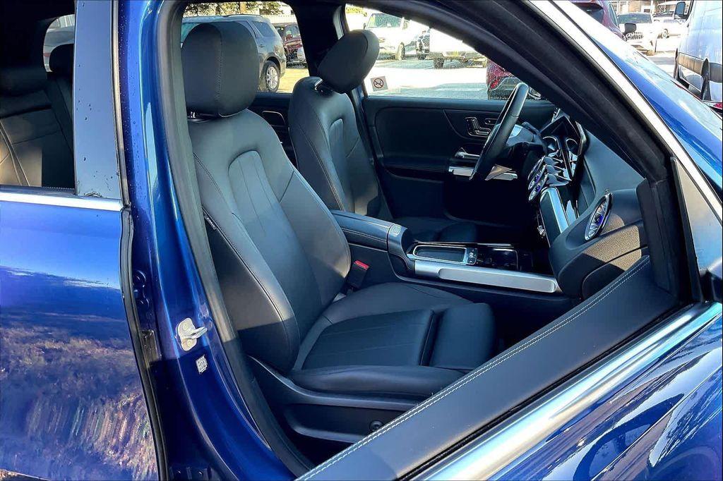 used 2025 Mercedes-Benz GLB 250 car, priced at $41,555