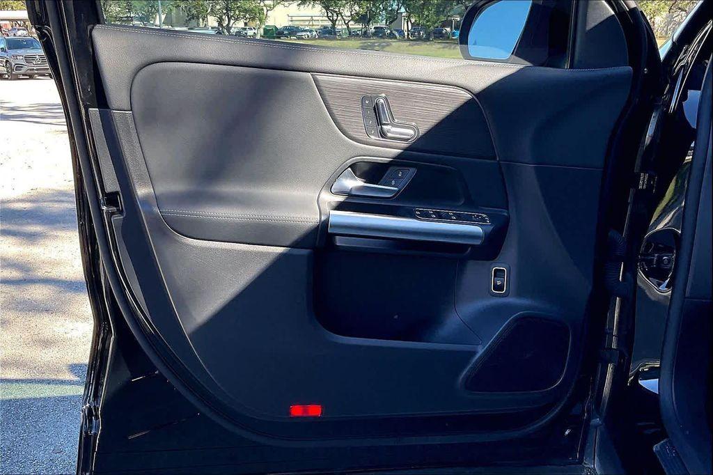 used 2025 Mercedes-Benz GLA 250 car, priced at $36,782