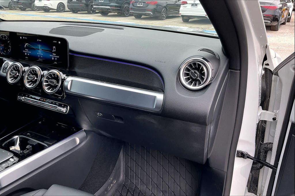 used 2022 Mercedes-Benz GLB 250 car, priced at $31,018