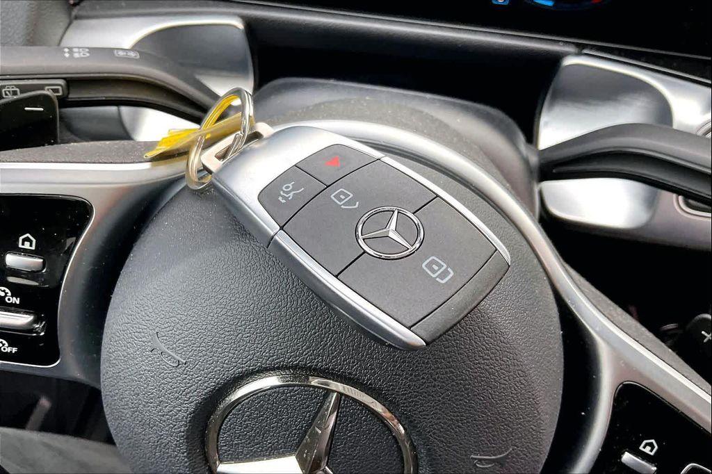 used 2022 Mercedes-Benz GLB 250 car, priced at $31,018