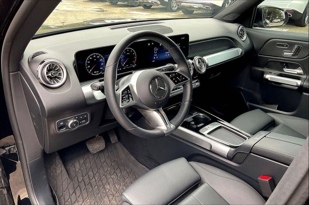 used 2025 Mercedes-Benz GLB 250 car, priced at $40,877