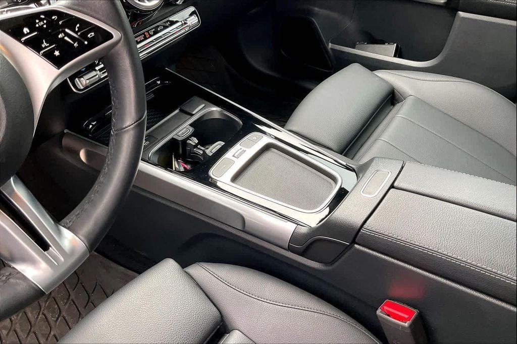 used 2025 Mercedes-Benz GLB 250 car, priced at $40,877