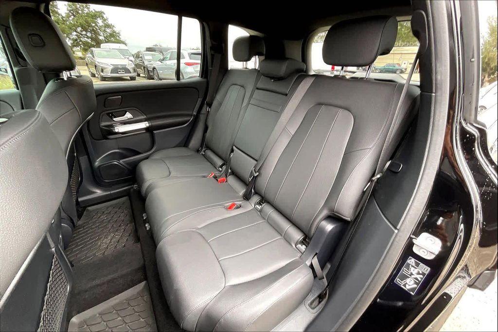 used 2025 Mercedes-Benz GLB 250 car, priced at $40,877