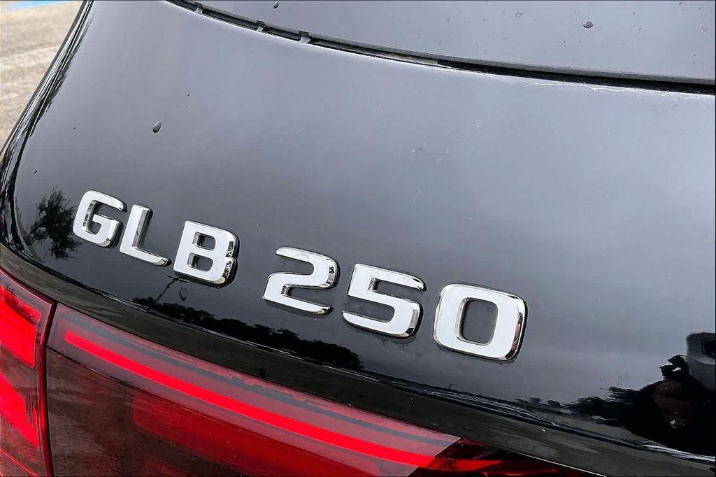 used 2025 Mercedes-Benz GLB 250 car, priced at $40,877