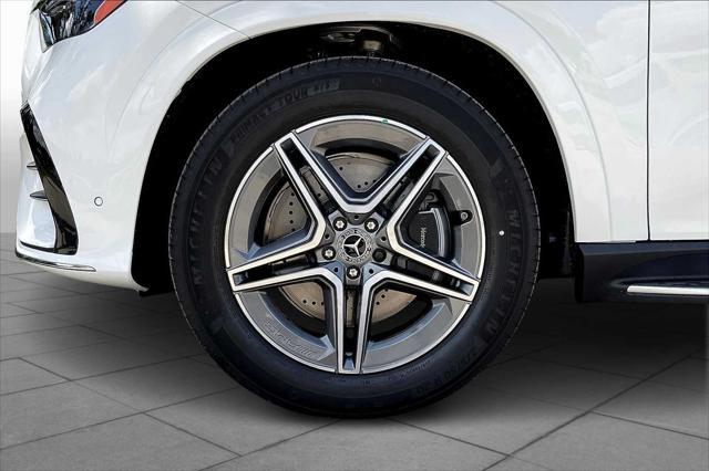 new 2025 Mercedes-Benz GLE 450 car, priced at $84,130