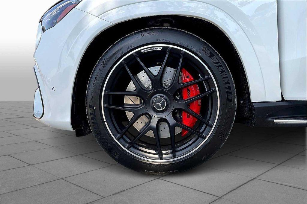 new 2025 Mercedes-Benz AMG GLE 63 car, priced at $146,040