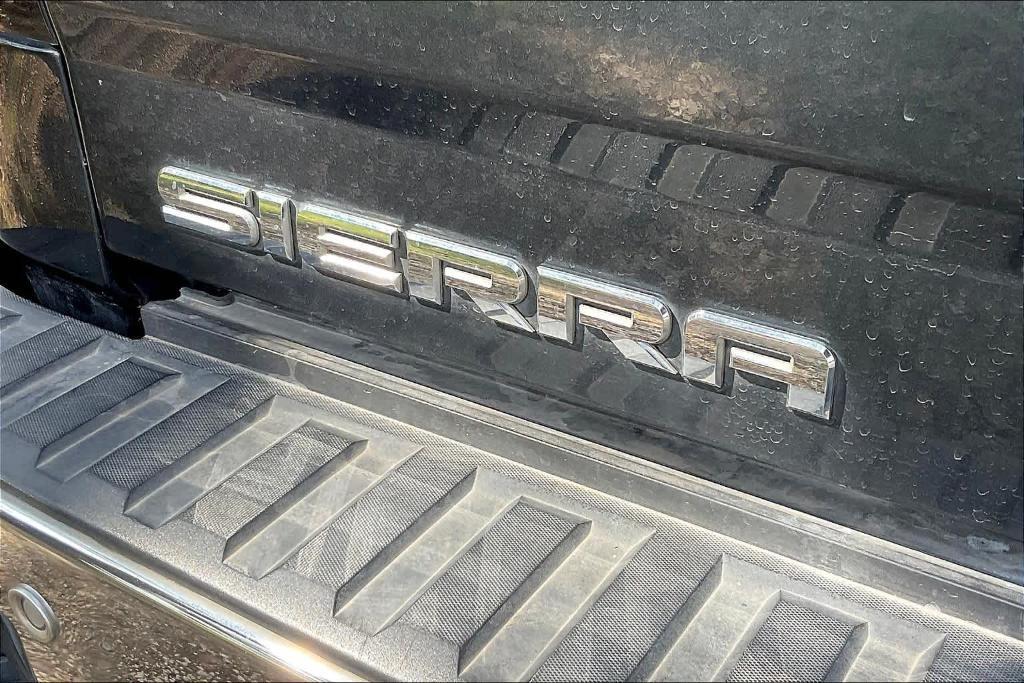 used 2018 GMC Sierra 1500 car, priced at $27,998