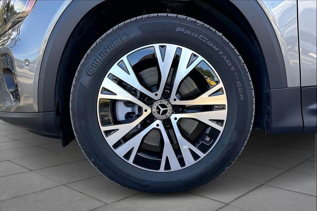 used 2025 Mercedes-Benz GLB 250 car, priced at $40,282