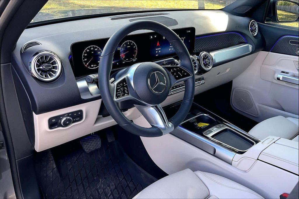 used 2025 Mercedes-Benz GLB 250 car, priced at $40,282
