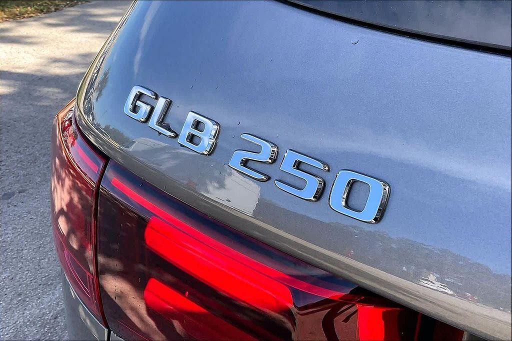 used 2025 Mercedes-Benz GLB 250 car, priced at $40,282