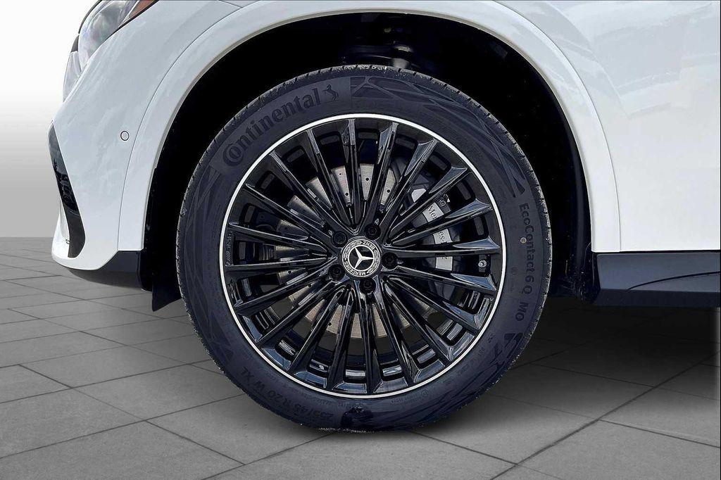 new 2025 Mercedes-Benz GLC 350e car, priced at $70,510