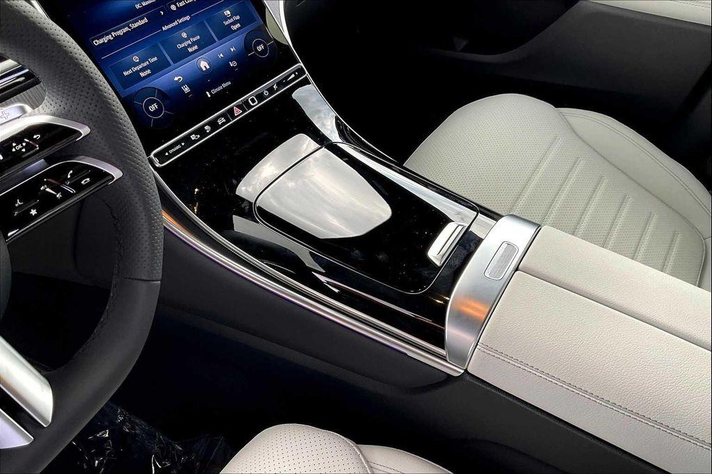 new 2025 Mercedes-Benz GLC 350e car, priced at $70,510