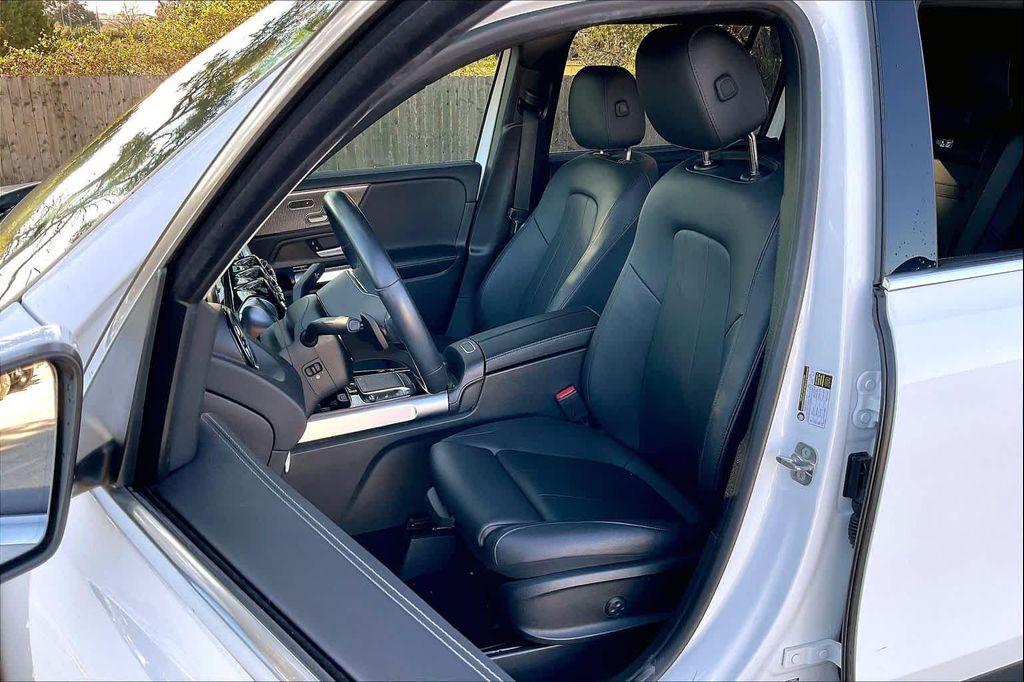 used 2023 Mercedes-Benz GLB 250 car, priced at $33,444