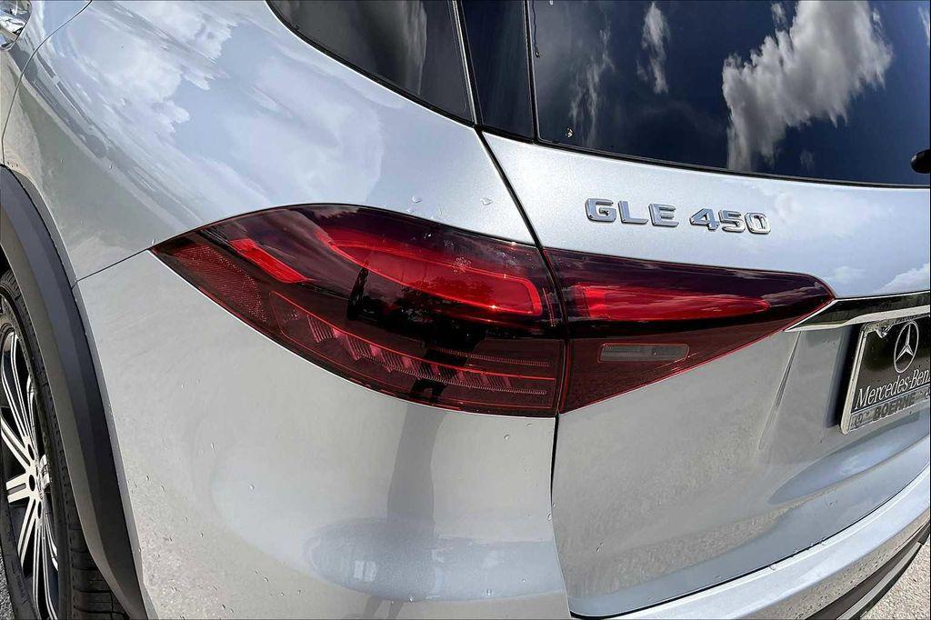 new 2025 Mercedes-Benz GLE 450 car, priced at $75,795