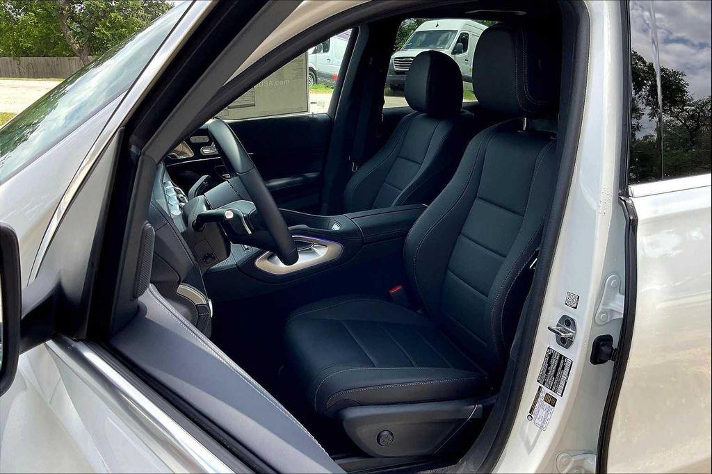 new 2025 Mercedes-Benz GLE 350 car, priced at $76,070