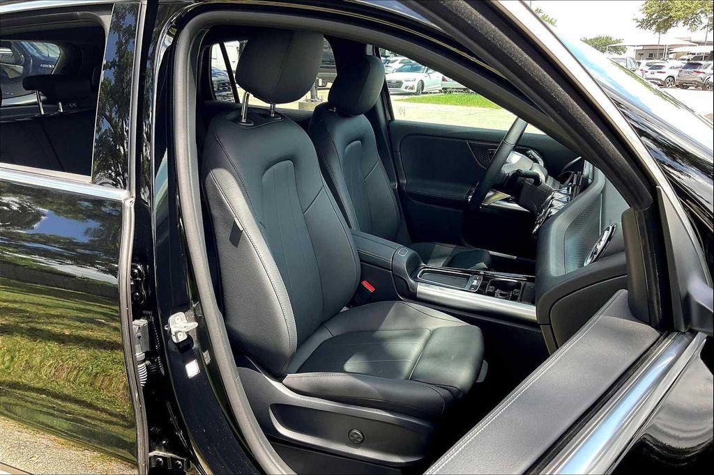 used 2025 Mercedes-Benz GLA 250 car, priced at $35,114