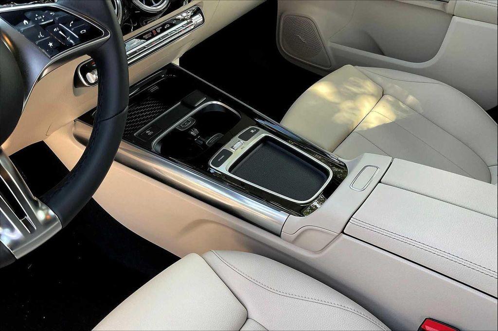 new 2025 Mercedes-Benz GLA 250 car, priced at $47,845