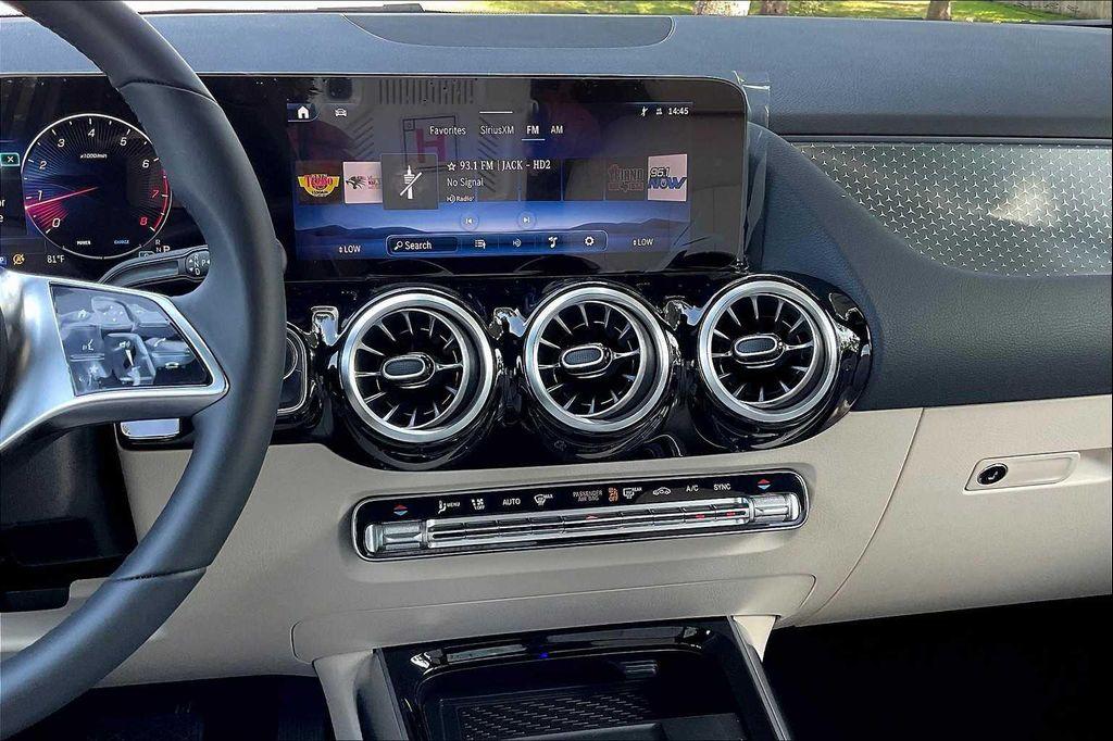 new 2025 Mercedes-Benz GLA 250 car, priced at $47,845