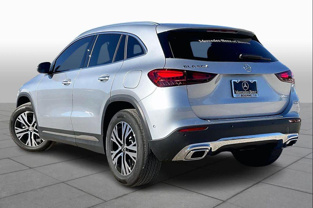 used 2025 Mercedes-Benz GLA 250 car, priced at $39,777