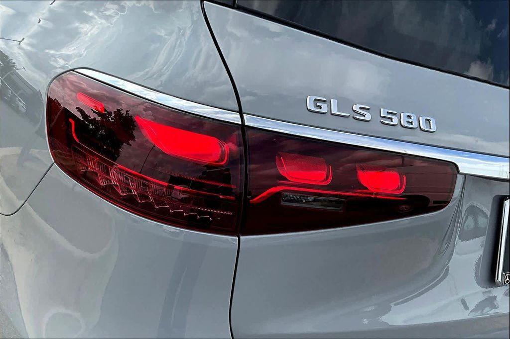 new 2026 Mercedes-Benz GLS 580 car, priced at $125,545