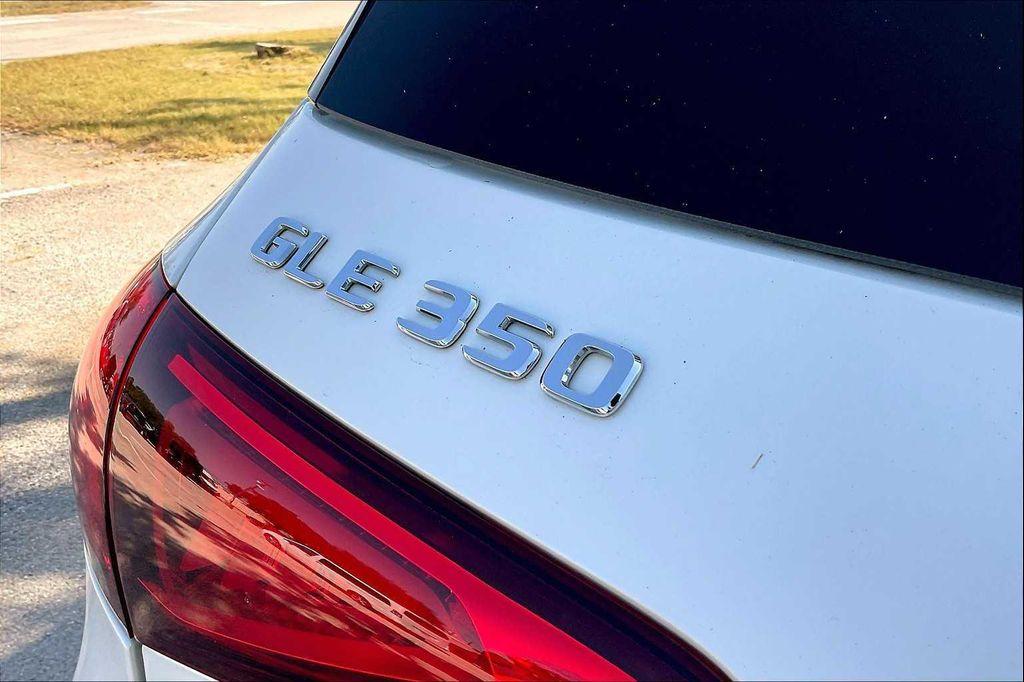 used 2022 Mercedes-Benz GLE 350 car, priced at $35,555