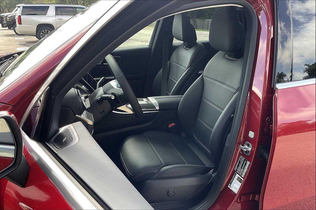 new 2025 Mercedes-Benz GLC 350e car, priced at $69,810
