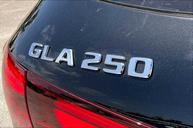 new 2025 Mercedes-Benz GLA 250 car, priced at $51,055