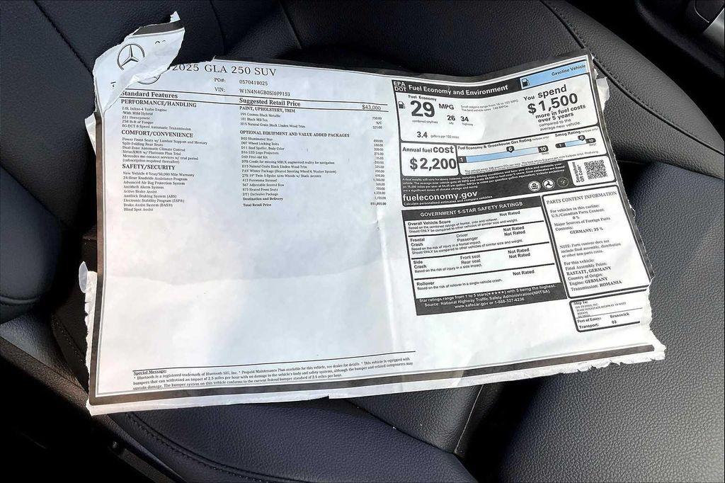 new 2025 Mercedes-Benz GLA 250 car, priced at $51,055