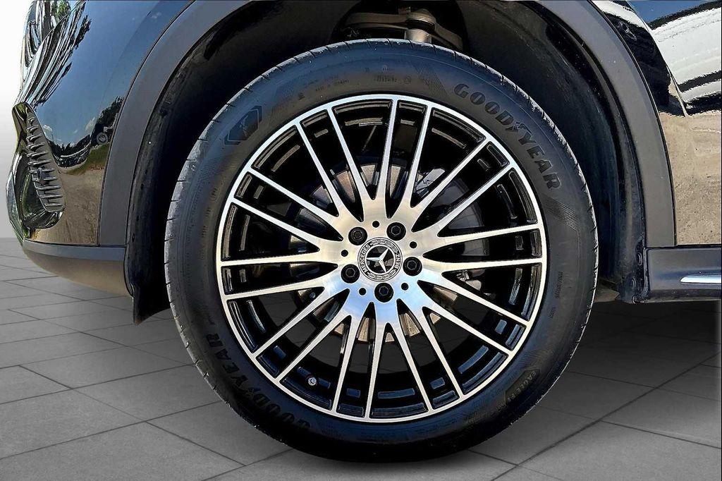 used 2025 Mercedes-Benz GLC 300 car, priced at $57,414