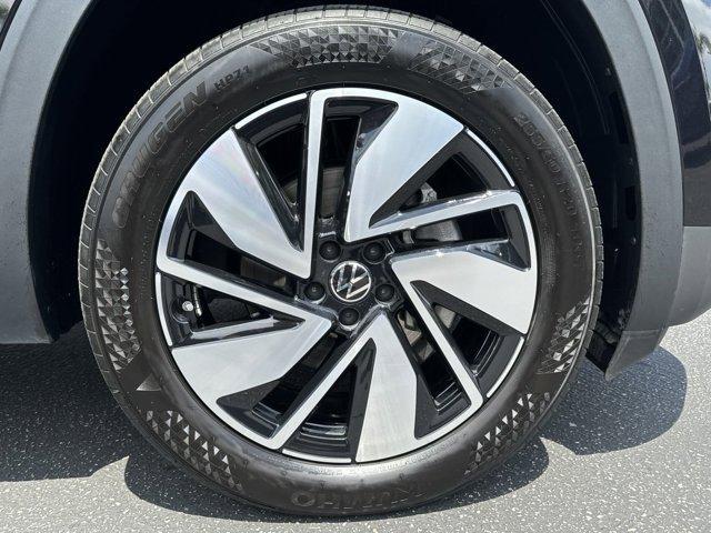 used 2024 Volkswagen Atlas car, priced at $37,512