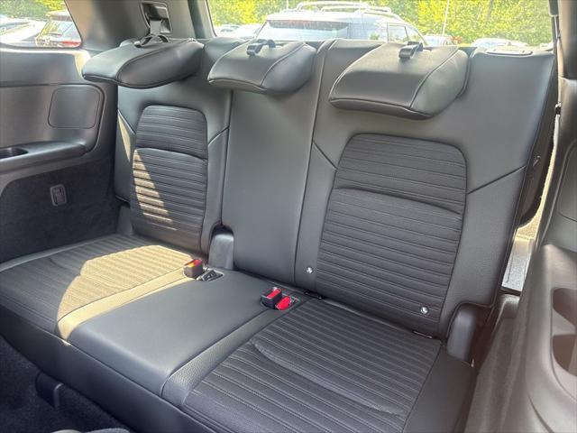 new 2025 Nissan Pathfinder car, priced at $43,967