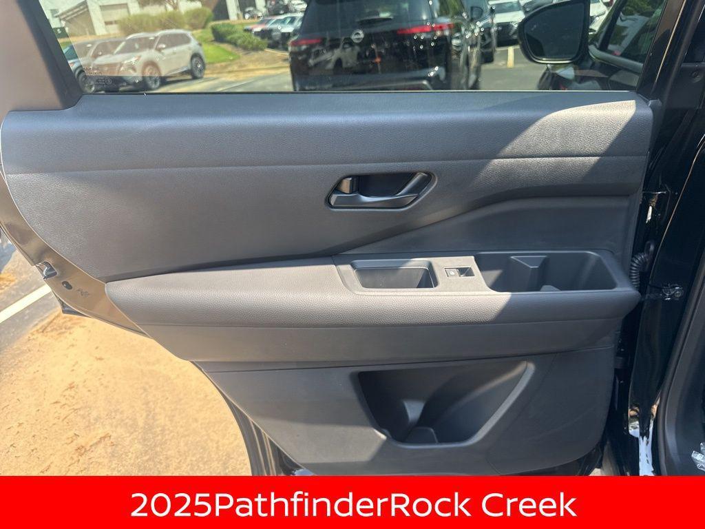 new 2025 Nissan Pathfinder car, priced at $38,967