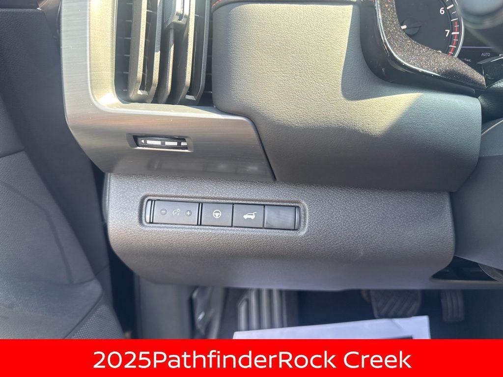 new 2025 Nissan Pathfinder car, priced at $38,967