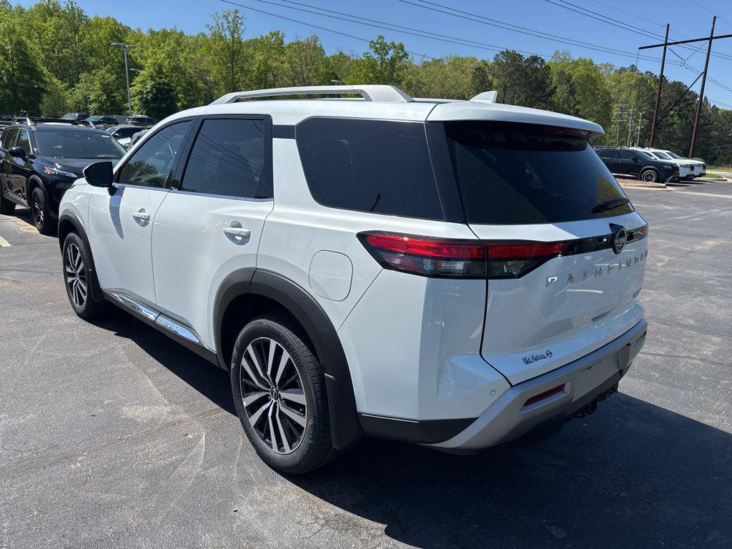 new 2025 Nissan Pathfinder car, priced at $50,965