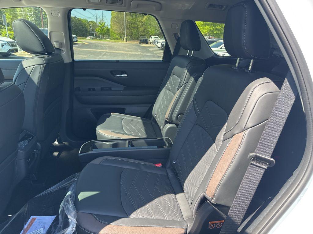 new 2025 Nissan Pathfinder car, priced at $50,965