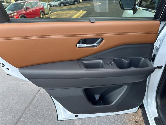 new 2025 Nissan Pathfinder car, priced at $51,286